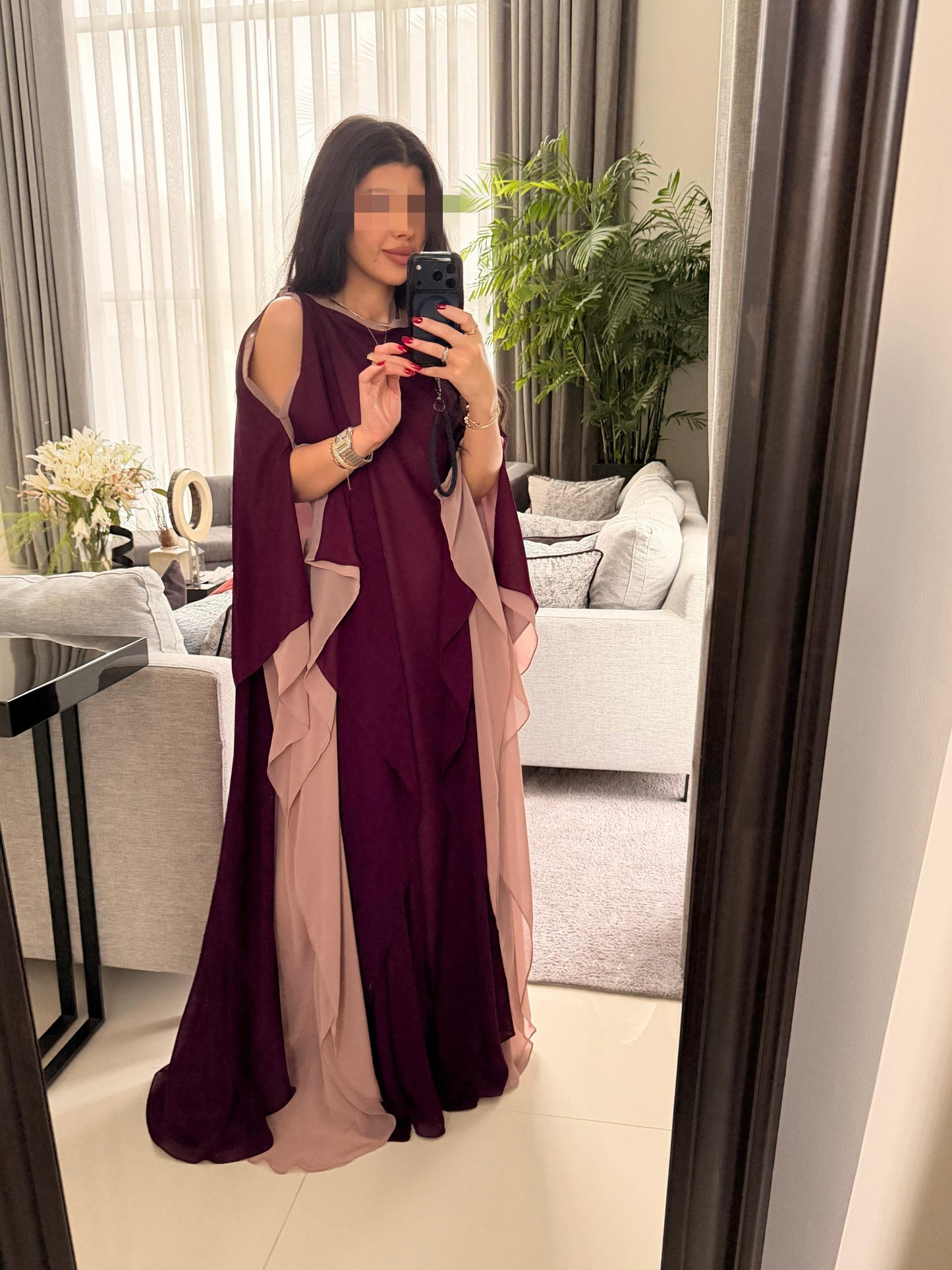 Raspberry Flow• Open shoulders•