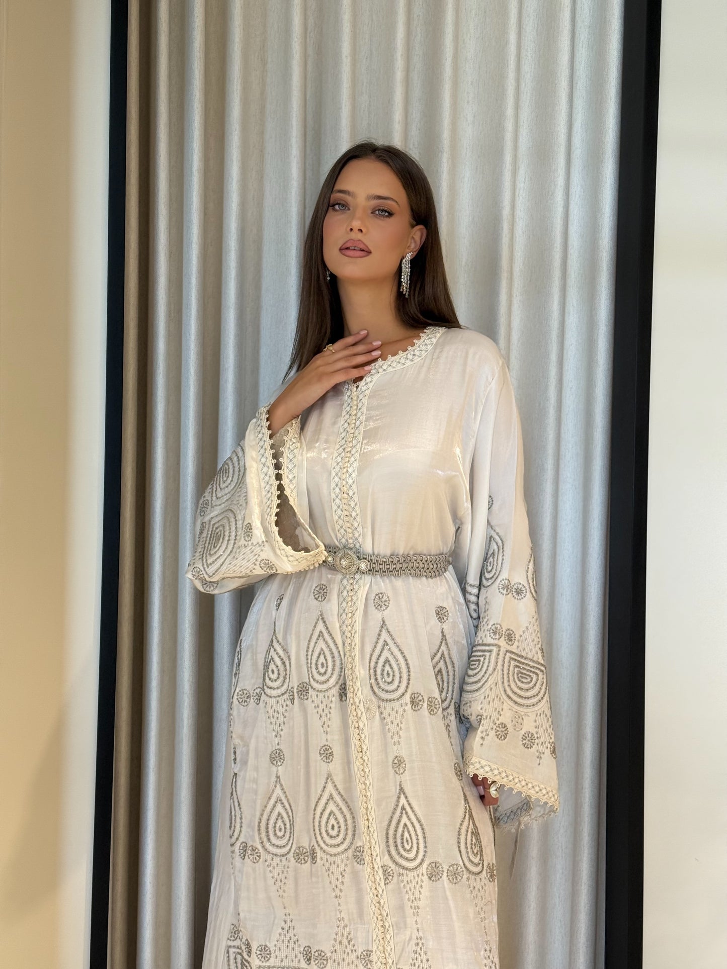 Morrocan Kaftan- white x Gold