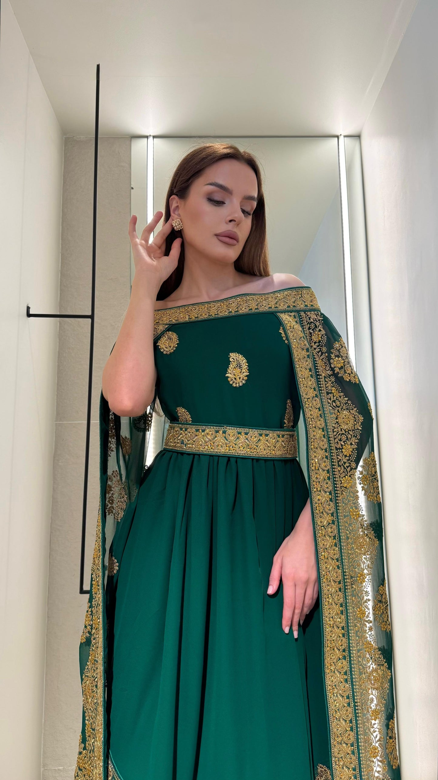 Jelwa Offshoulders Cape Sleeve Kaftan-Dark Green