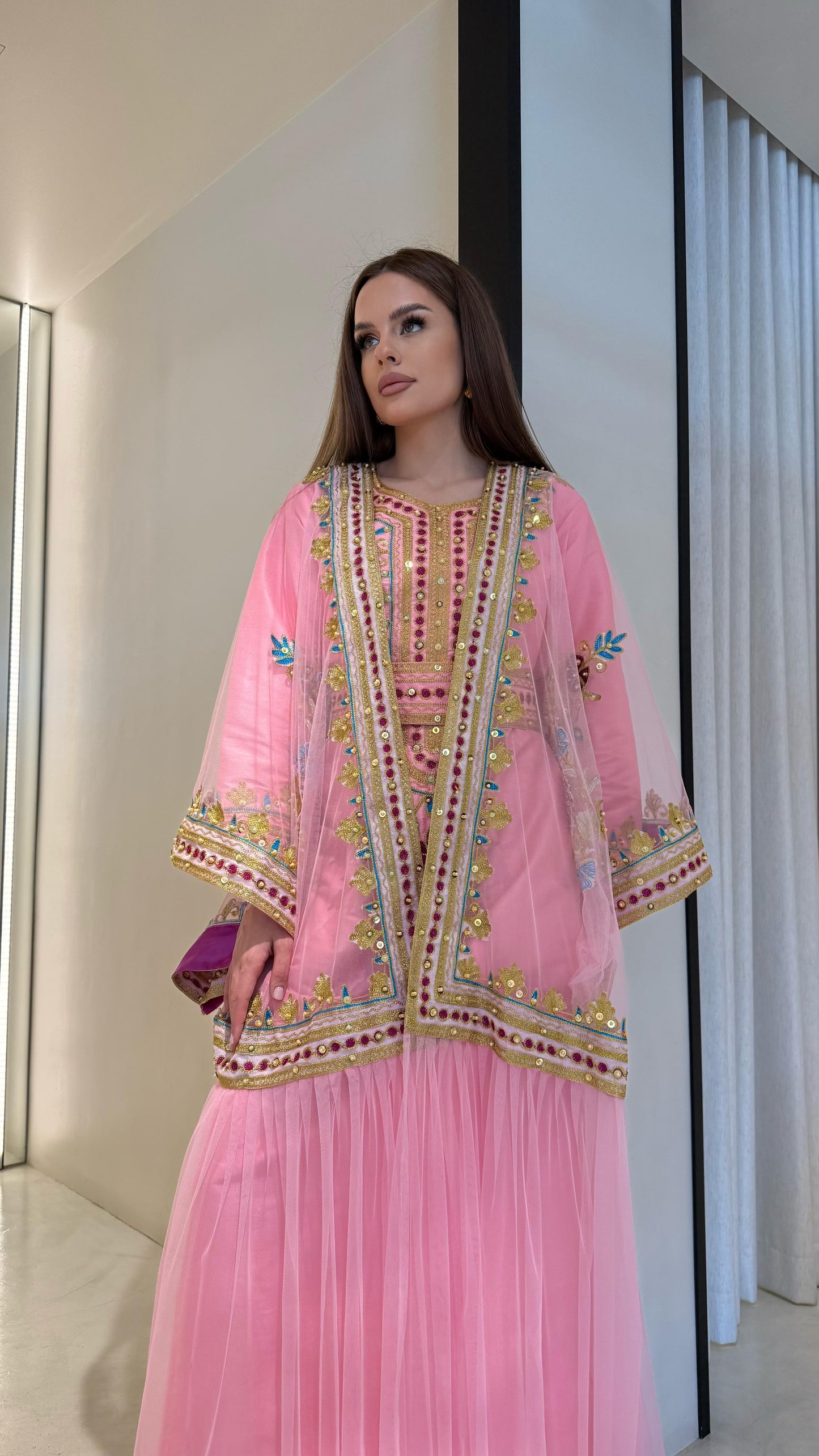 Nashel Dress/ Bisht Jelwa Set -Pink