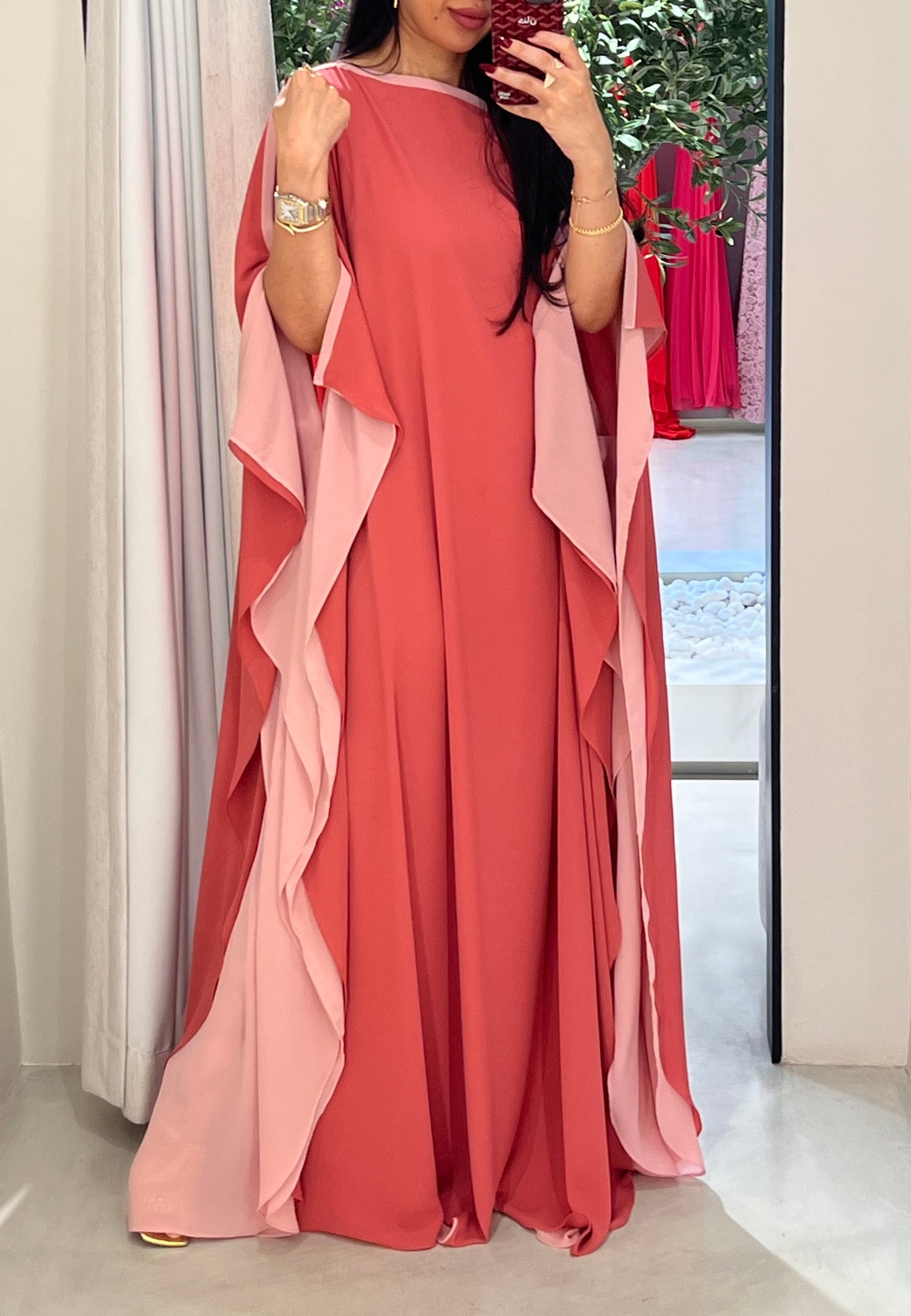 Peach x pink Flow •Closed shoulder•