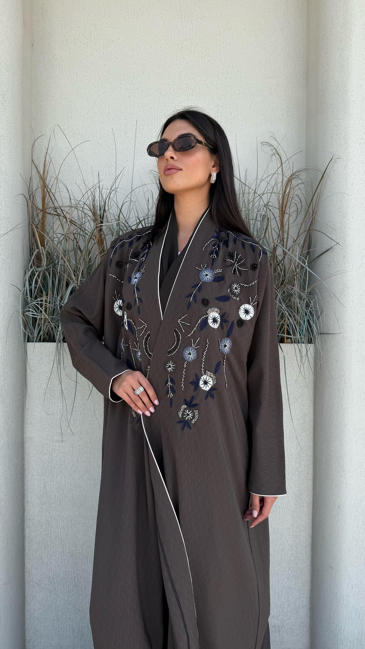 Abaya - mocha x floral embroidery