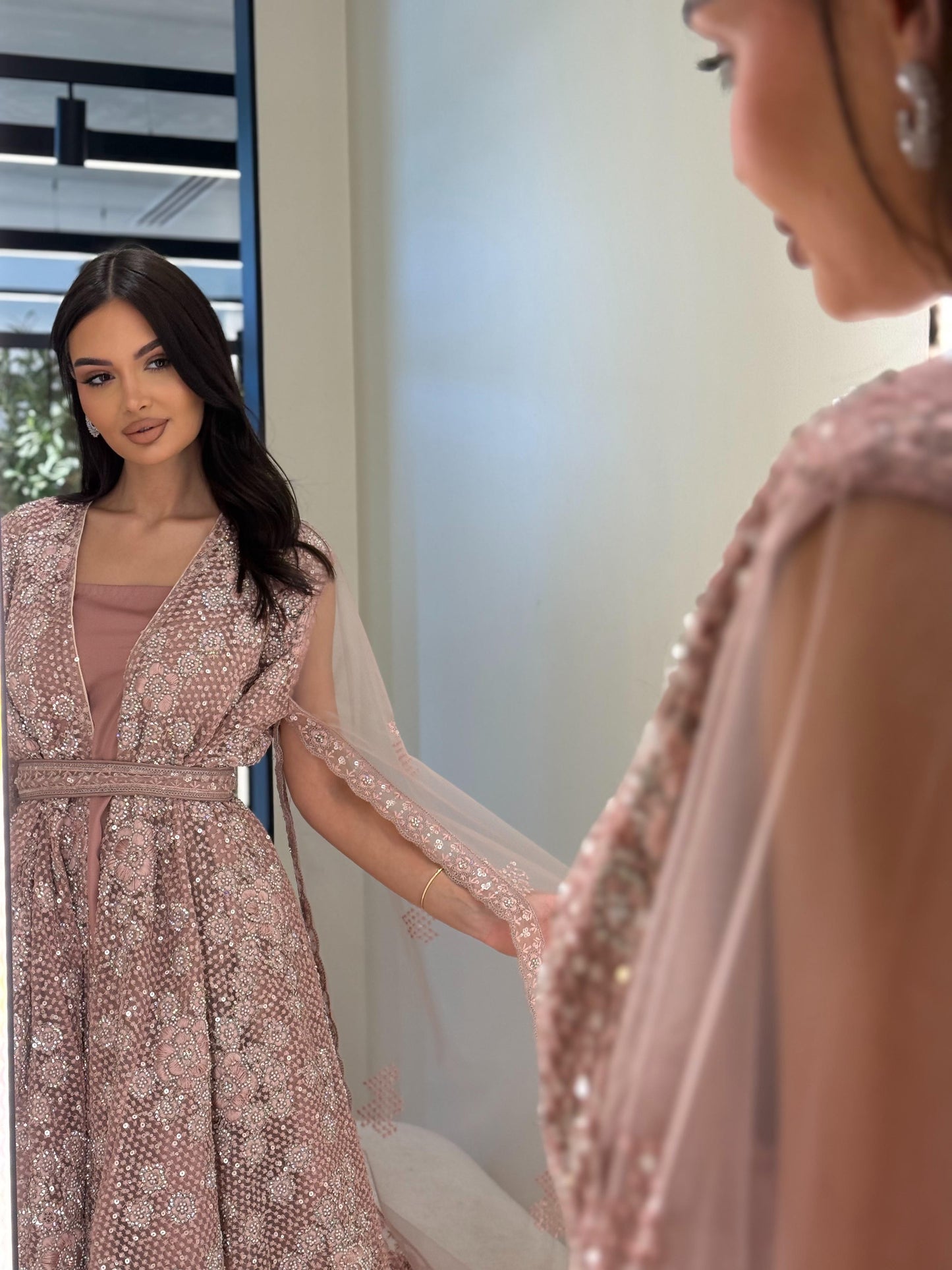 Short Bisht Jelwa Dress- powder pink
