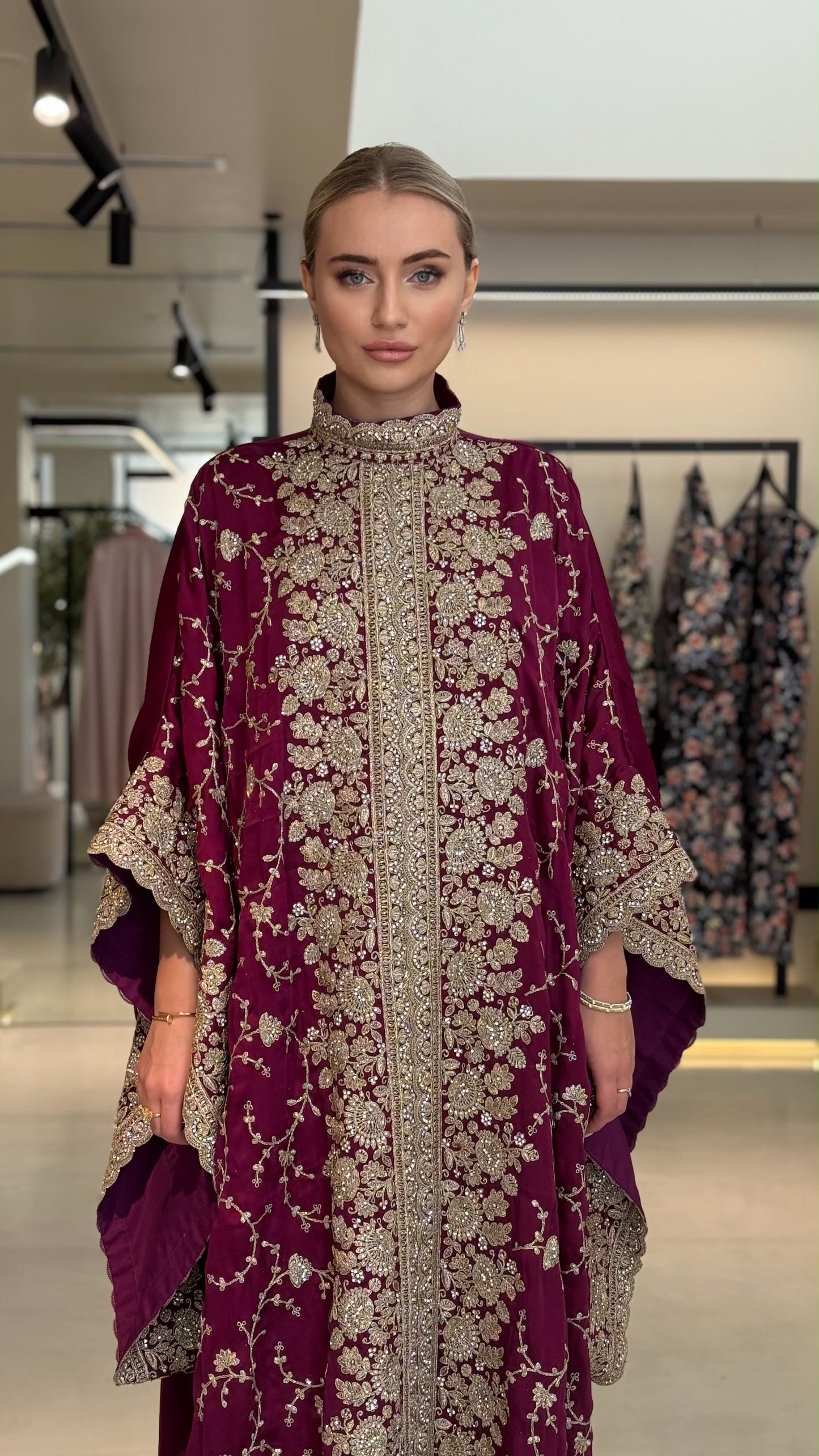 Wide Sleeves Jelwa Kaftan - Maroon