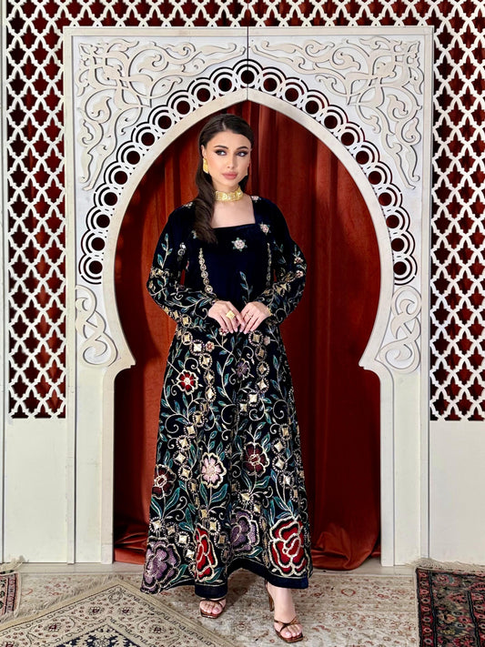 Flora Velvet flowy Kaftan - Black