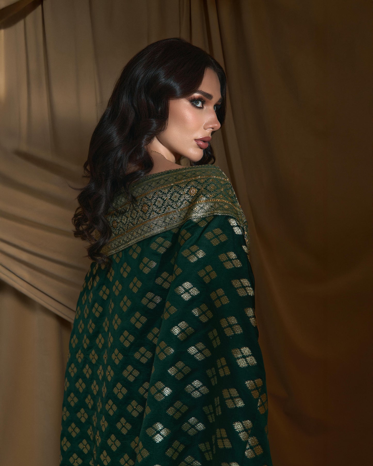 Offshoulders Brocade Cape- Green x Gold