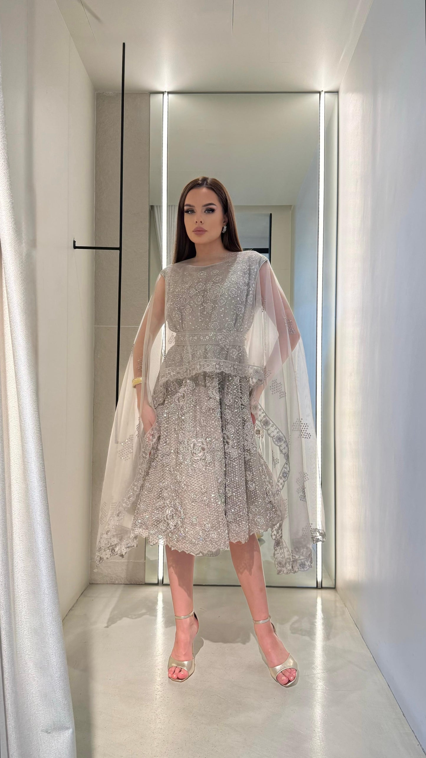 Midi fully embellished Jelwa Dress x tulle coverup- light greyish/ silver