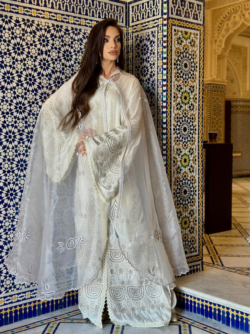 Morrocan Kaftan- white x Gold