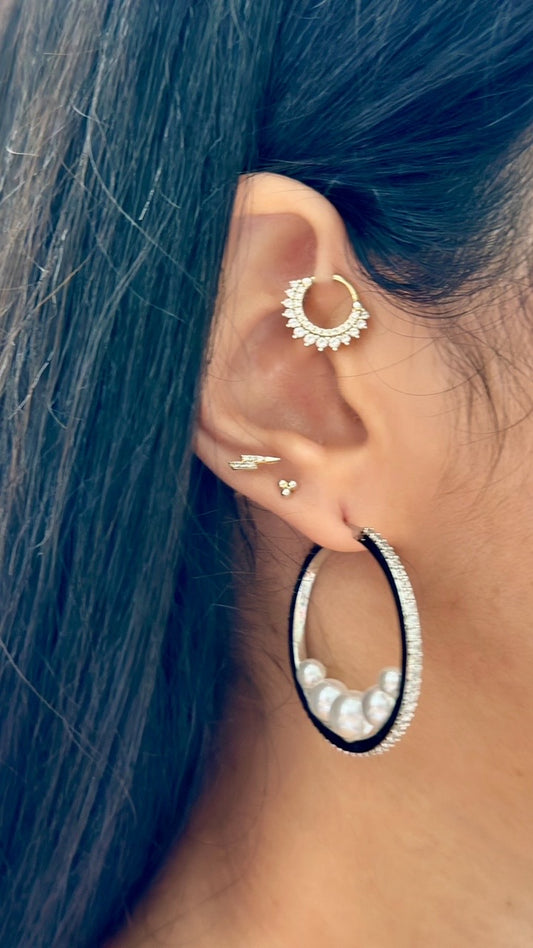 Pearly hoops earrings