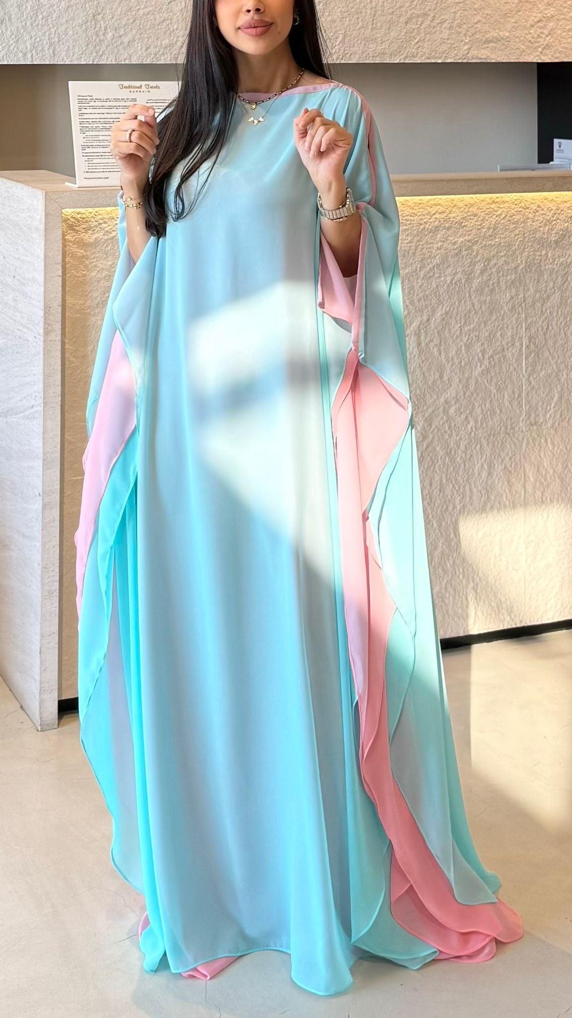 Flow Aqua x Pink- closed shoulders