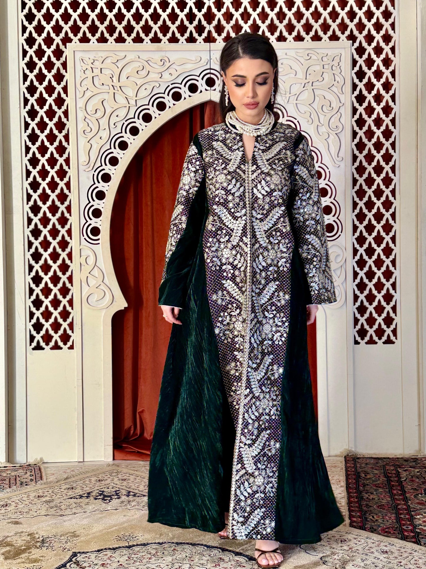 Velvet Embroidery Kaftan - Dark Green