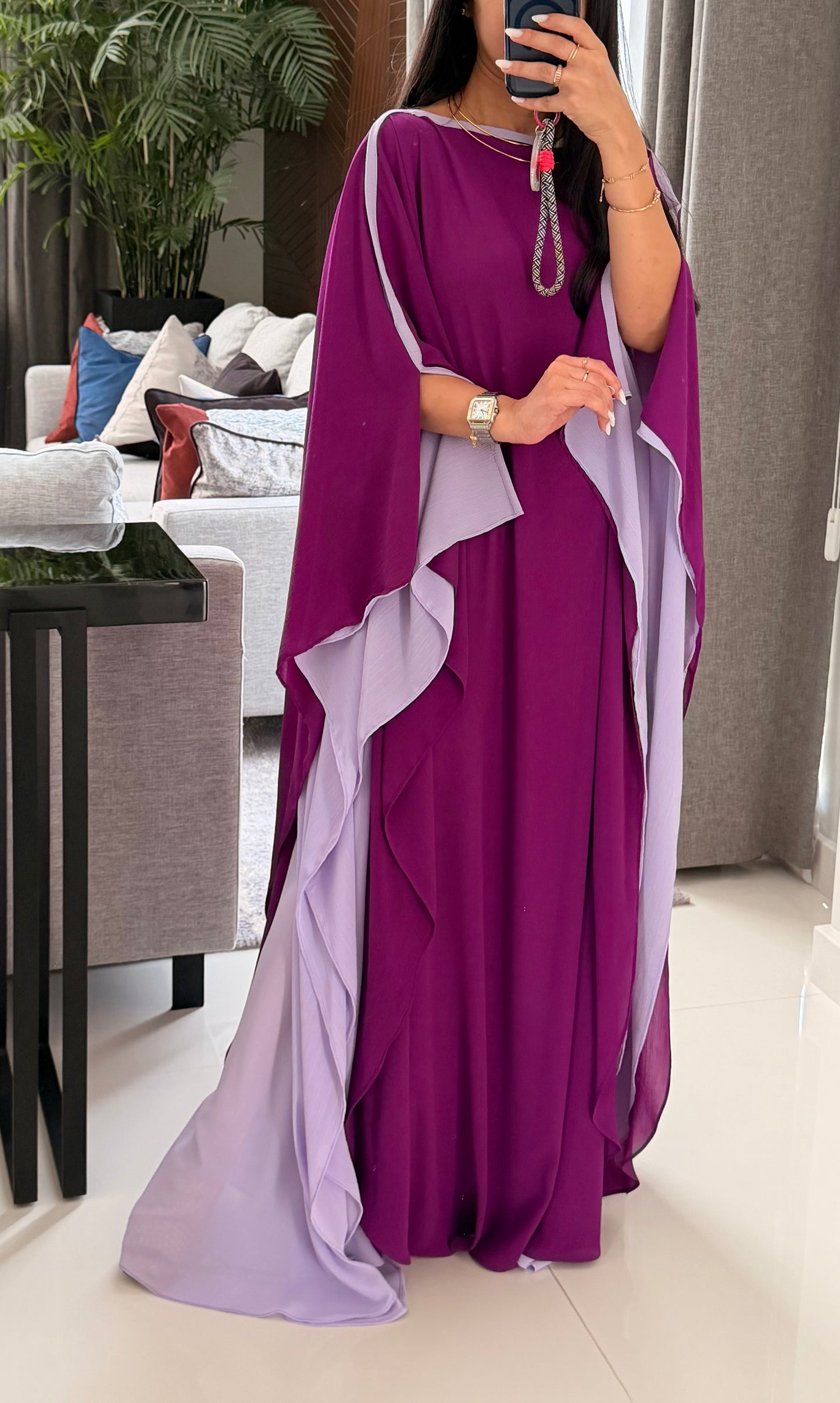 Ultraviolet  Flow• Closed shoulders•