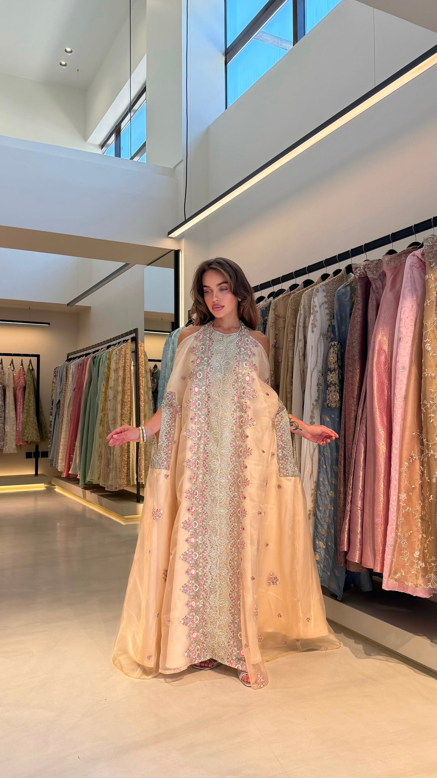 Cutout Cape Jelwa Kaftan -Crème