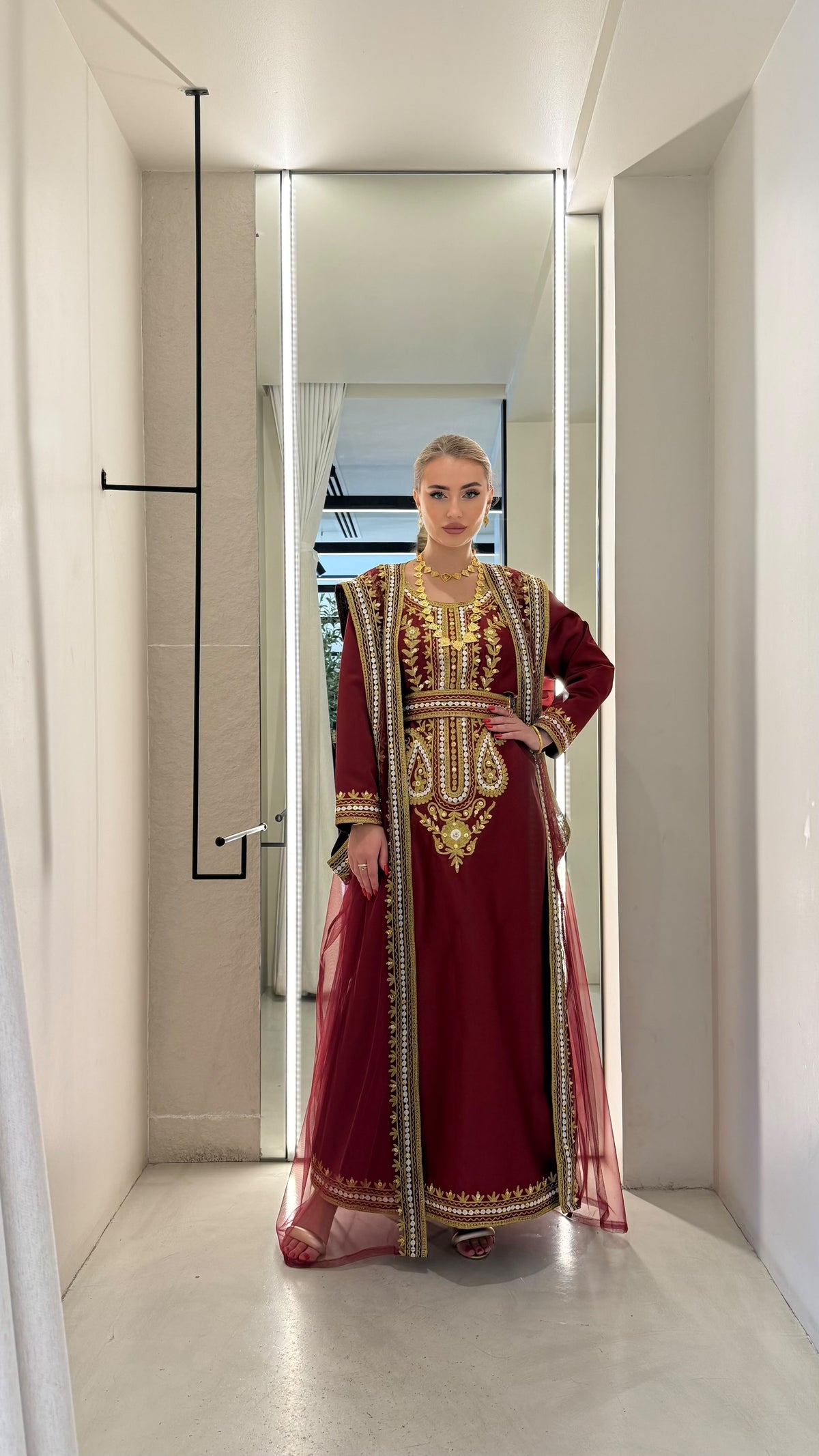 Nashel Jelwa Bisht/ Dress set- Maroon 2