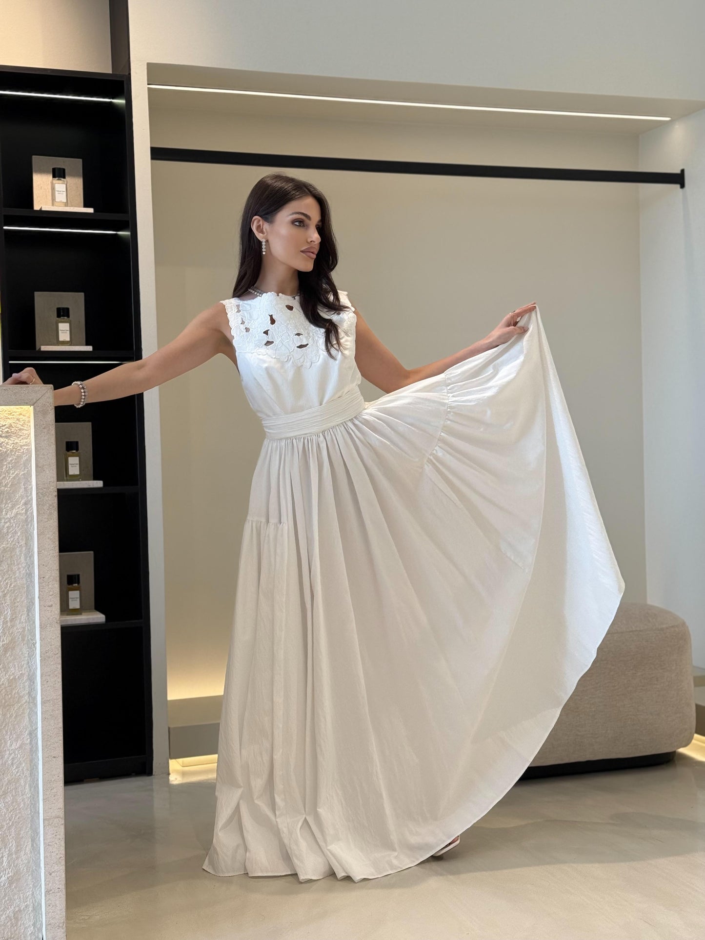 Floral cutout sleeveless Dress- white