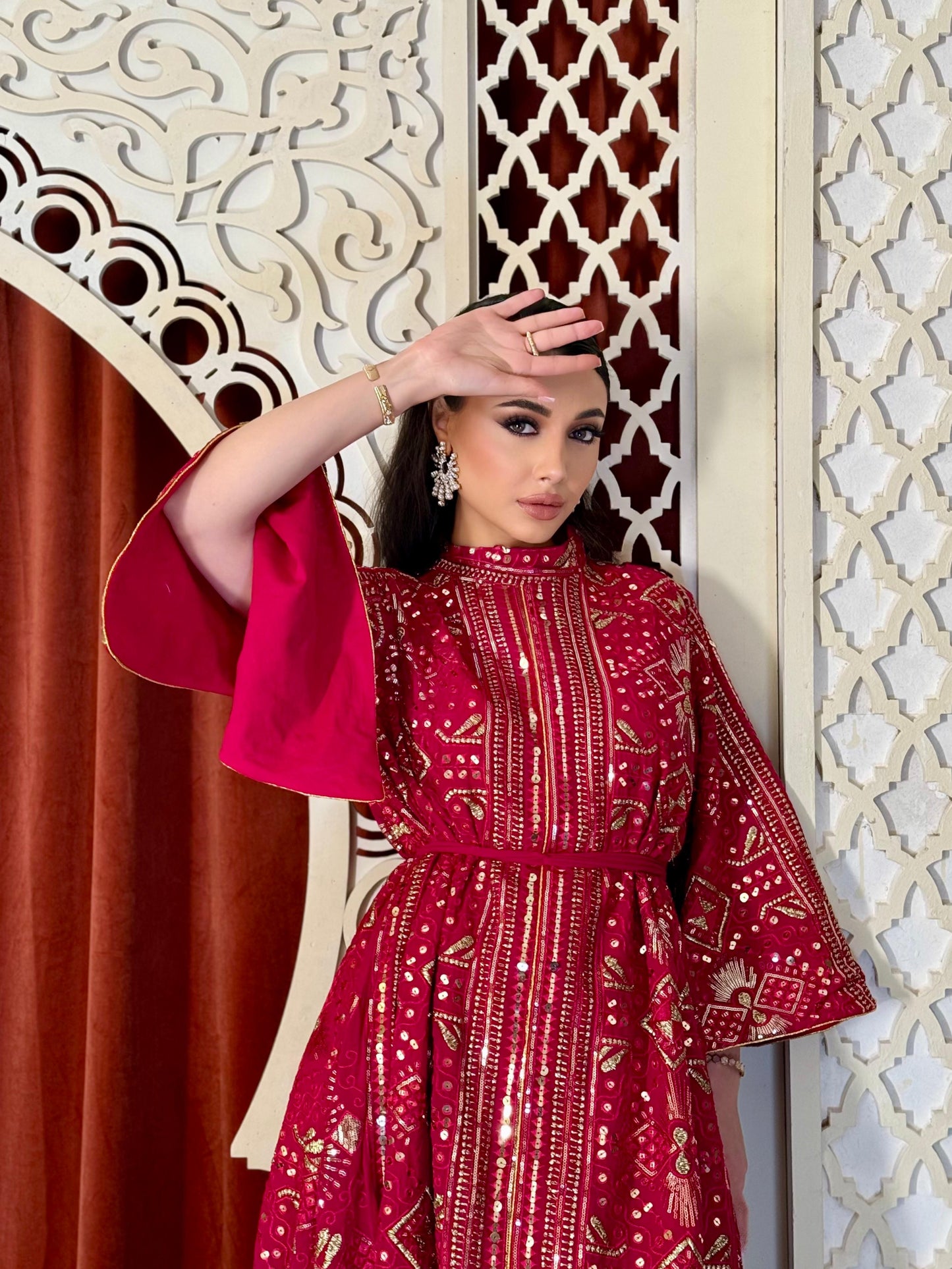 الجازي- Reddish Pink