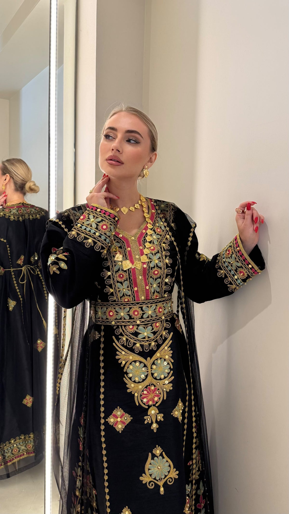 Nashel Jelwa Bisht/ Dress set-Black