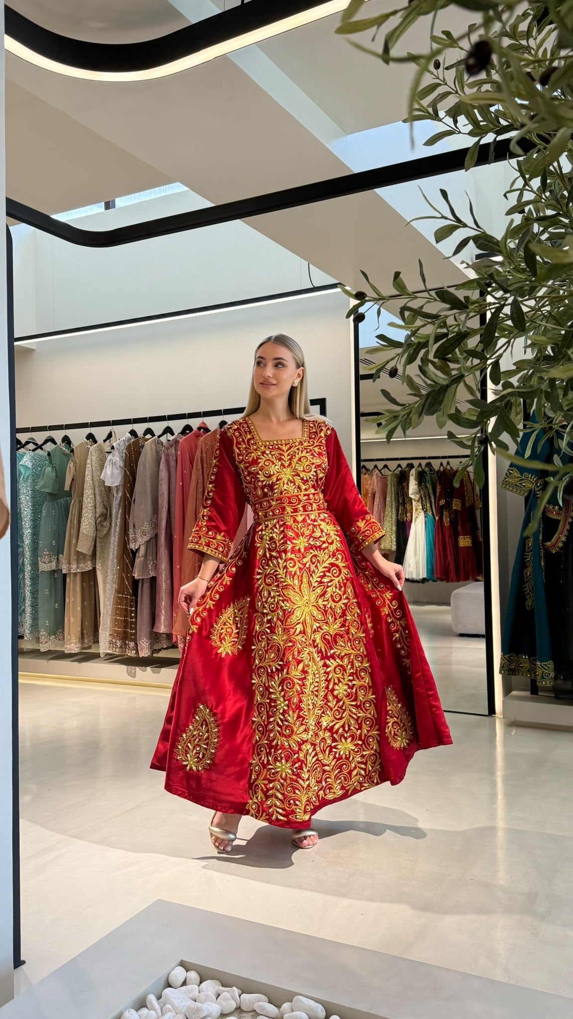 Nashel Jelwa Dress - Scarlet Red