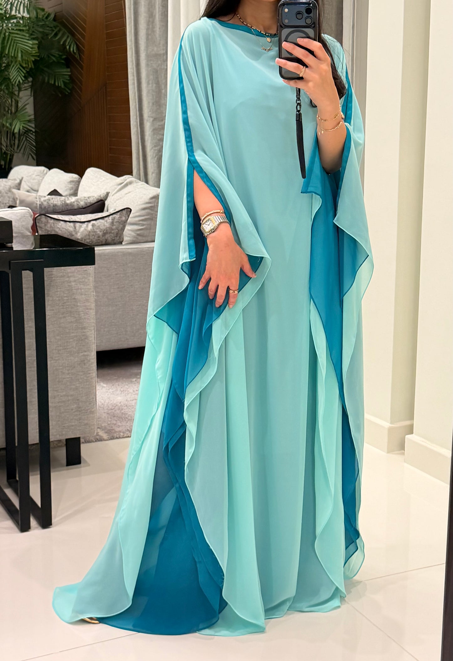 Flow Dark x light Aqua  - closed shoulders
