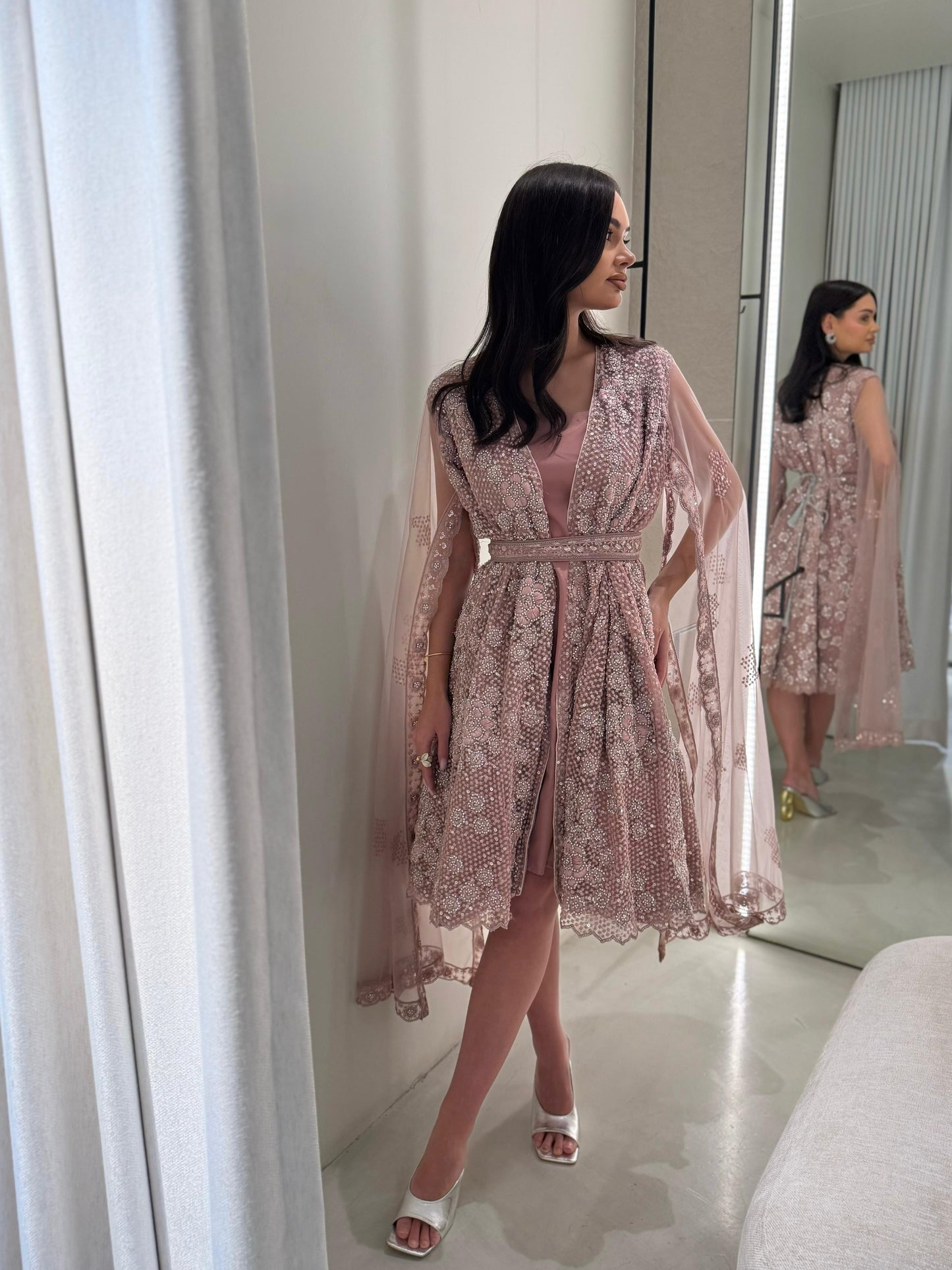 Short Bisht Jelwa Dress- powder pink