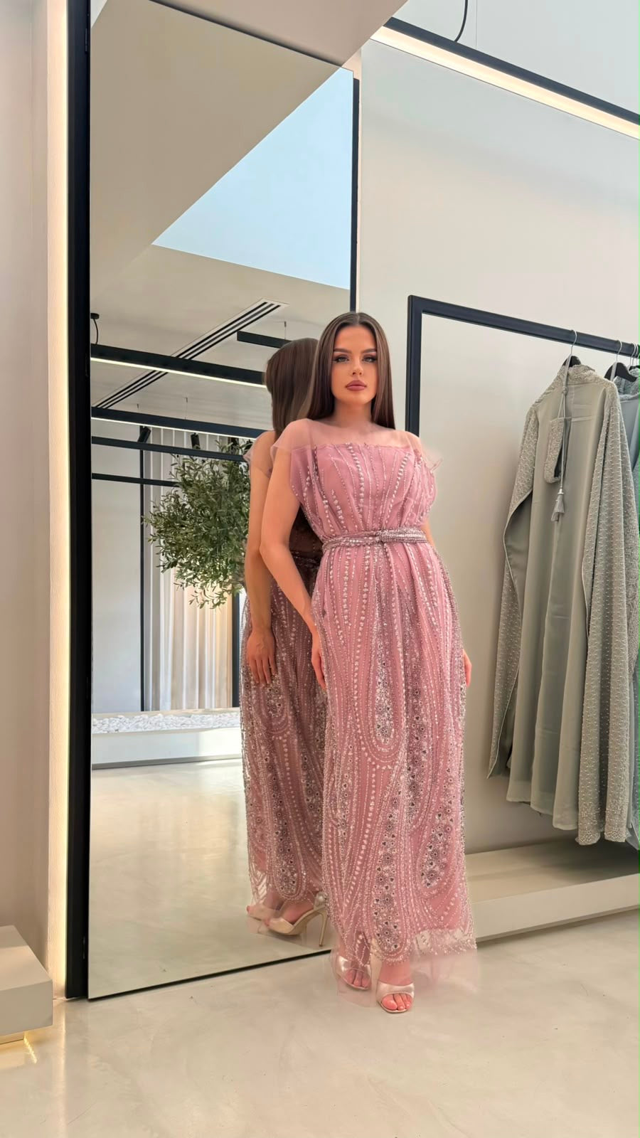 Straight cut Jelwa Kaftan- Powder Pink