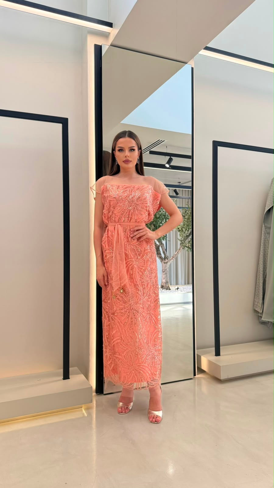 Straight cut Jelwa Kaftan-Peach