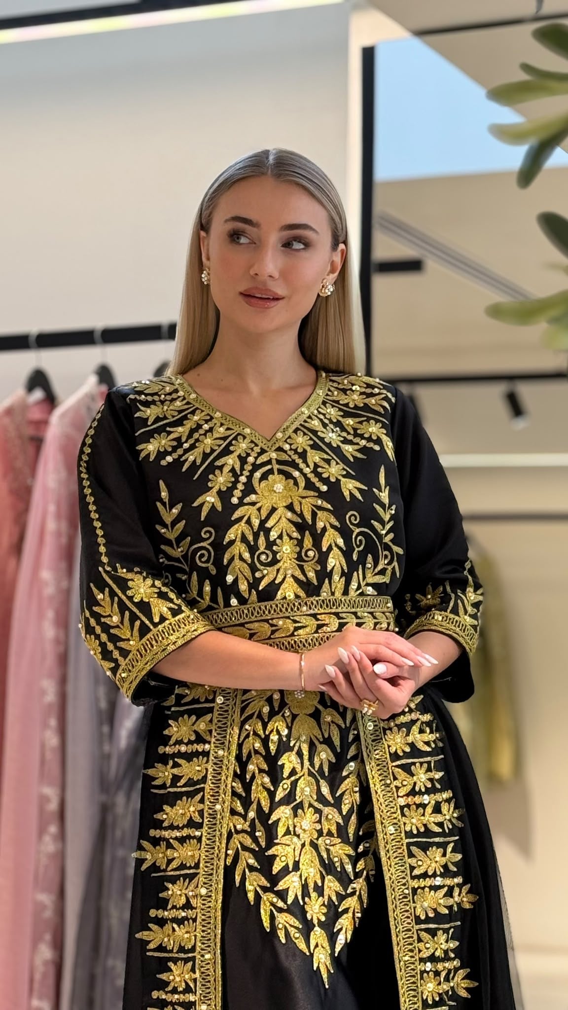 Nashel Jelwa Bridal Dress- Black