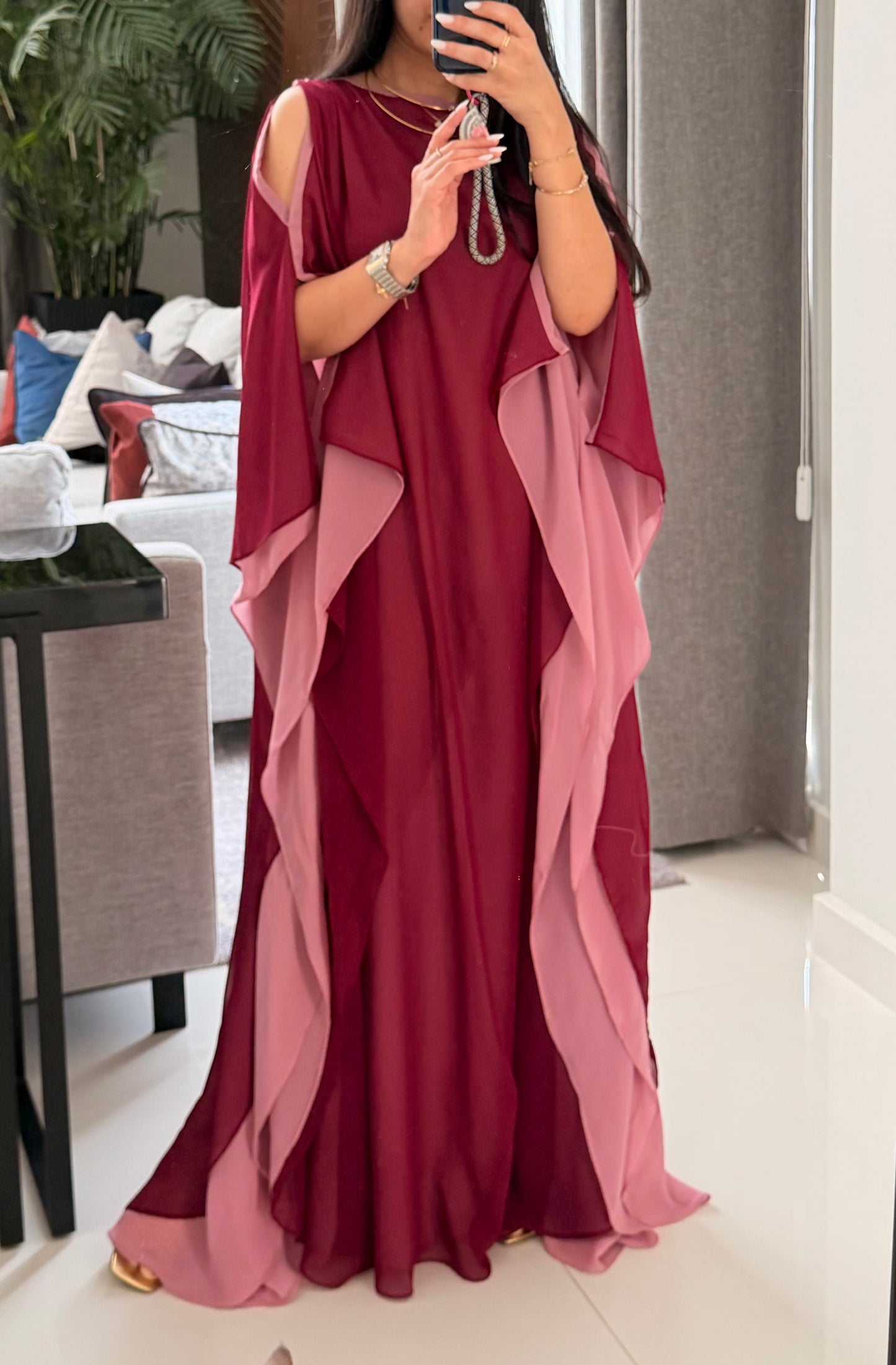 Raspberry Flow• Open shoulders•