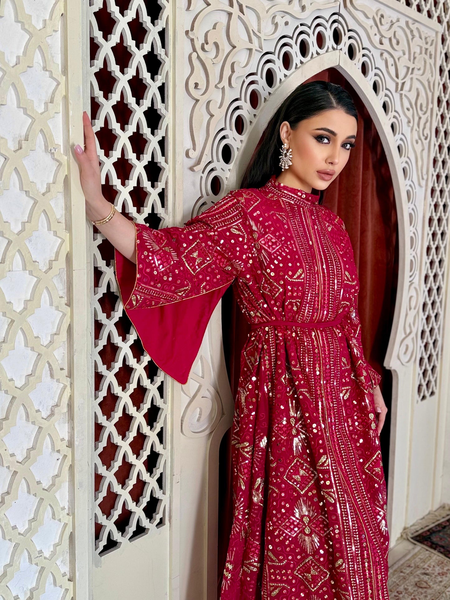 الجازي- Reddish Pink