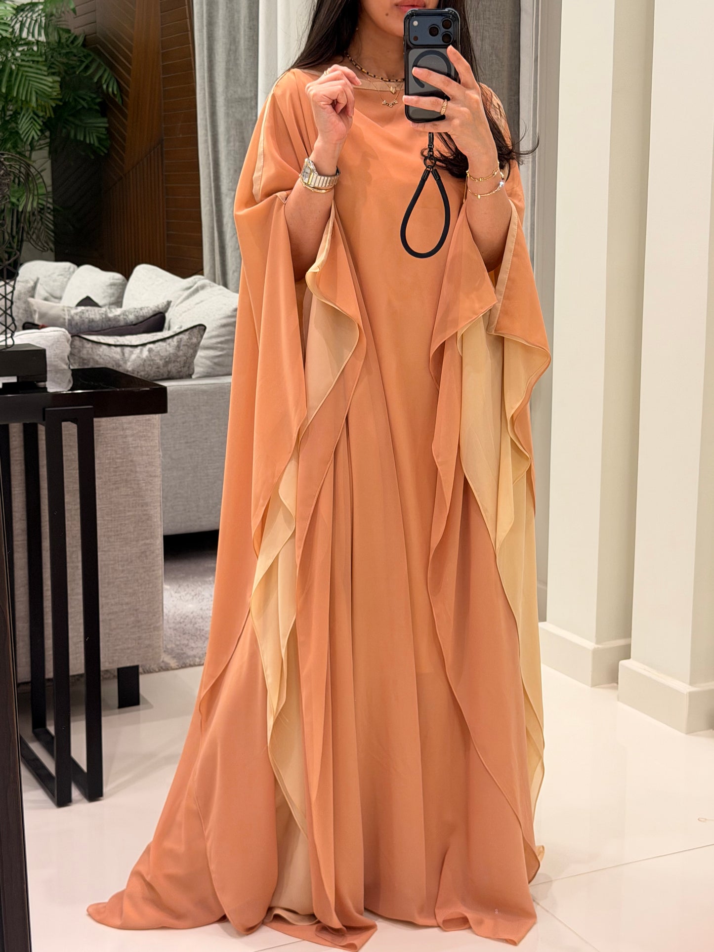 Flow Dark x light peach  - closed shoulders