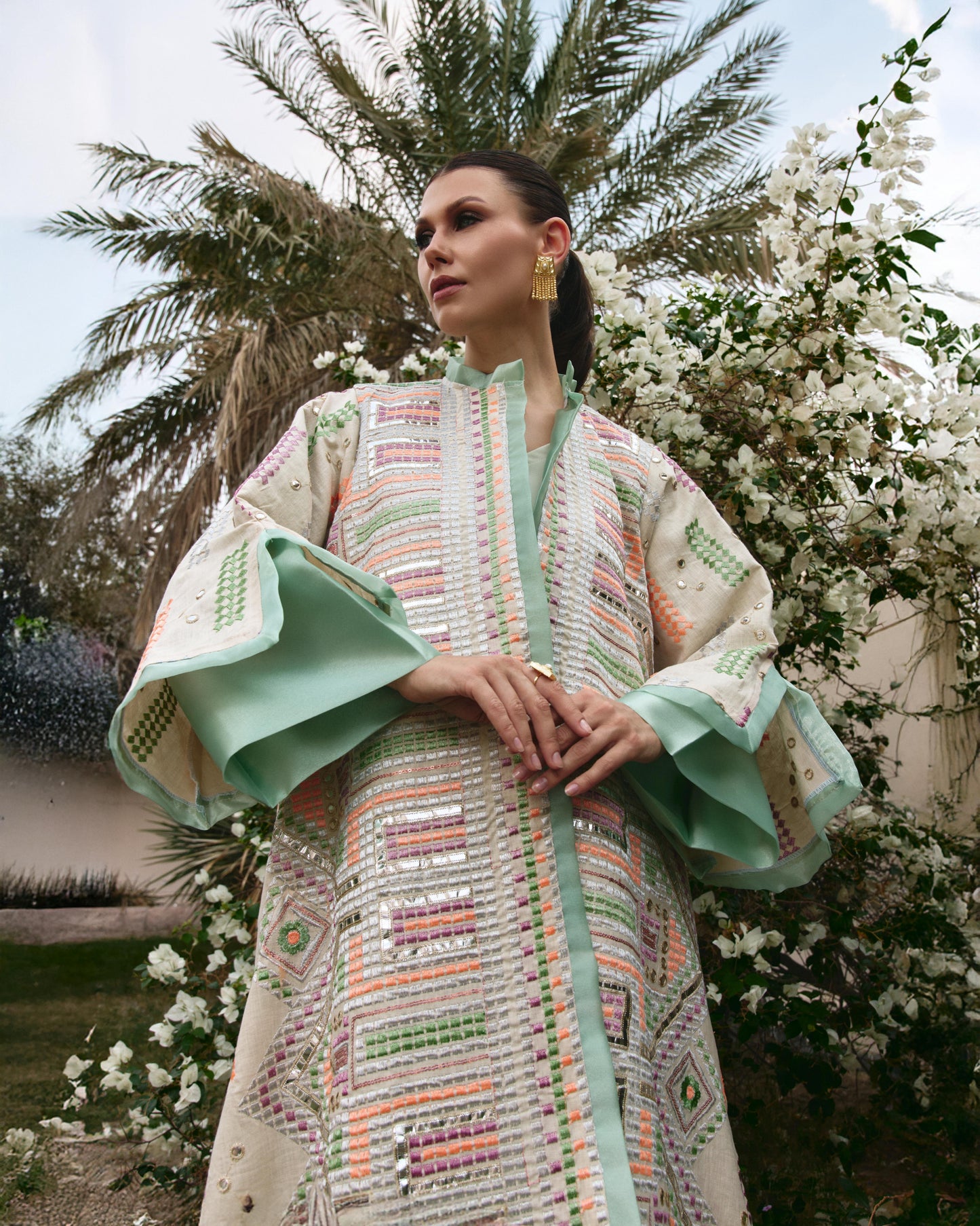 لميس- cream x mint