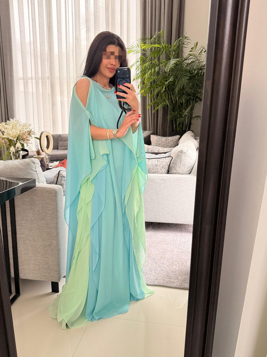 Aqua Flow• Open shoulders•