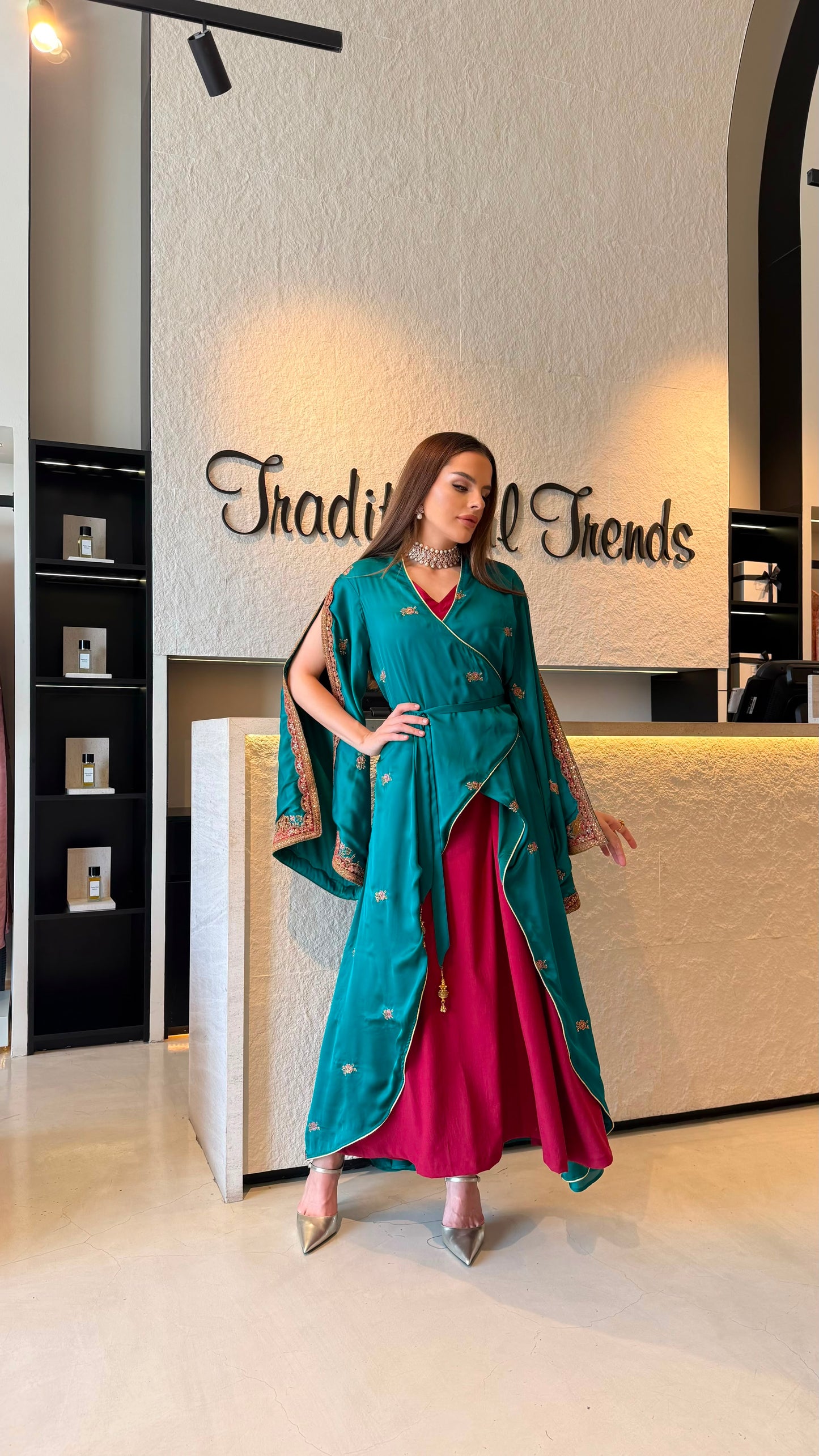 Flare sleeves wrapped Jelwa  kaftan - teal x maroon