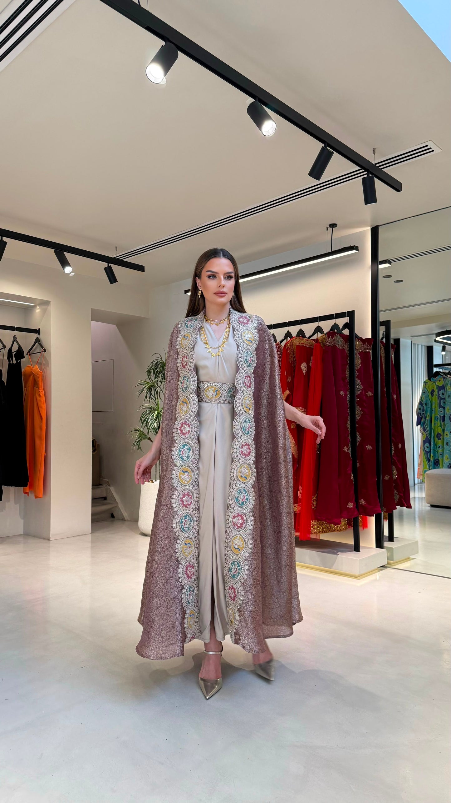 Cape Bisht Jelwa kaftan - Dark Blush