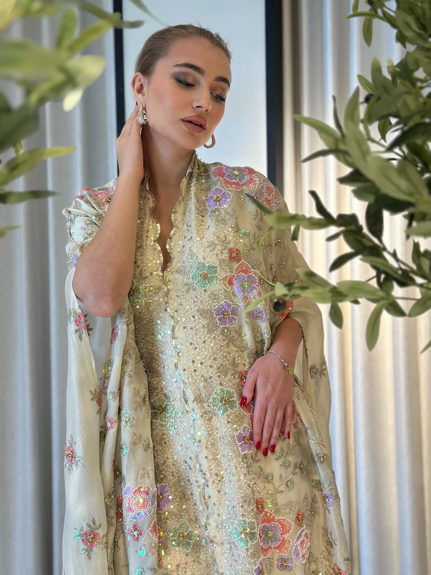 Jelwa Closed Cape Kaftan- Floral Sequence