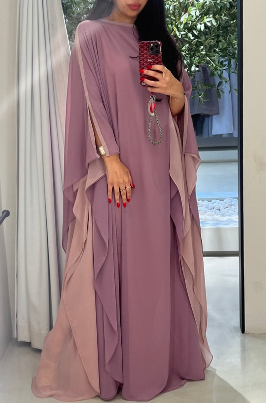 Nude x Dirty Pink • Closed shoulders•