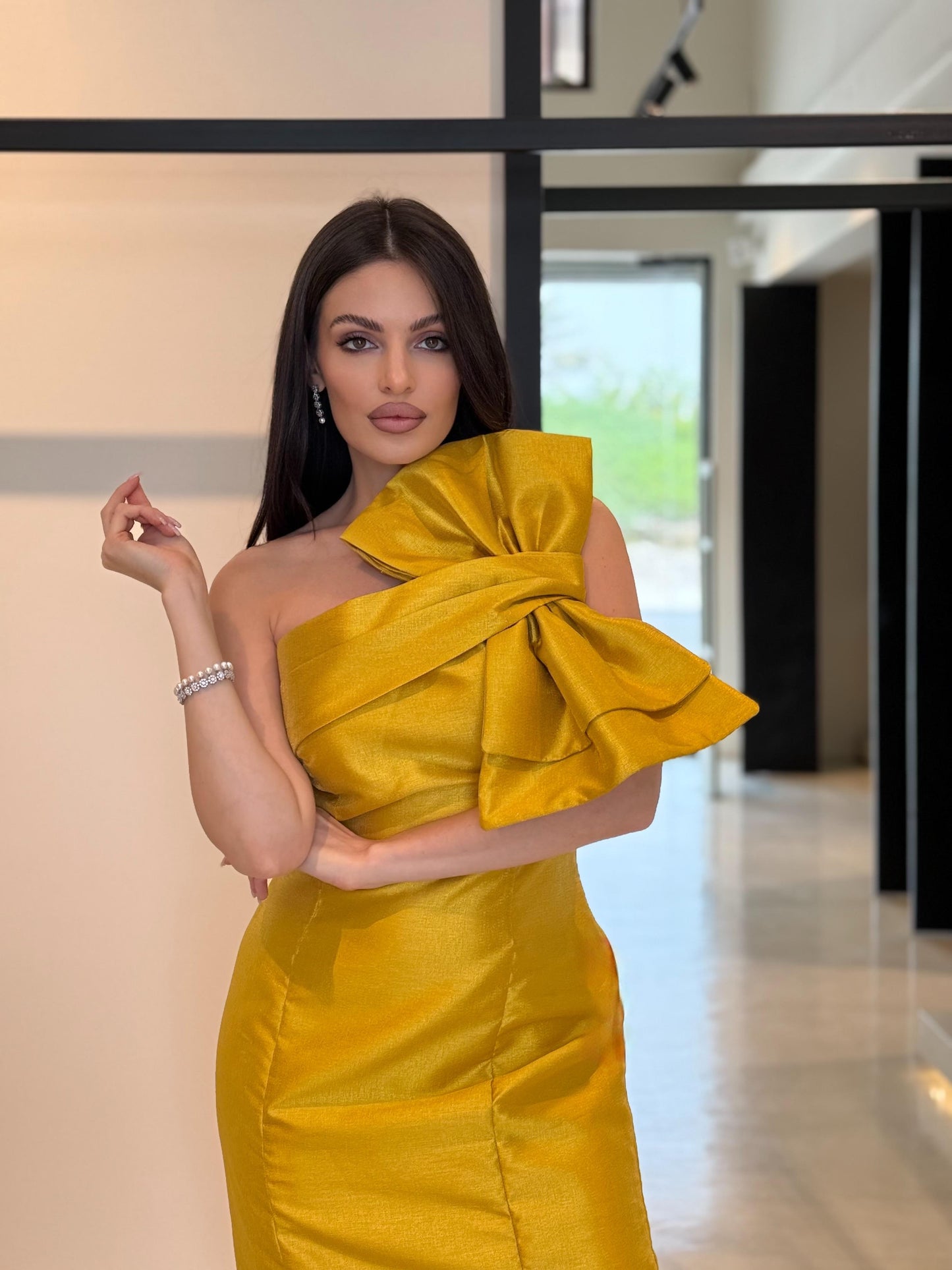 Mustard bow