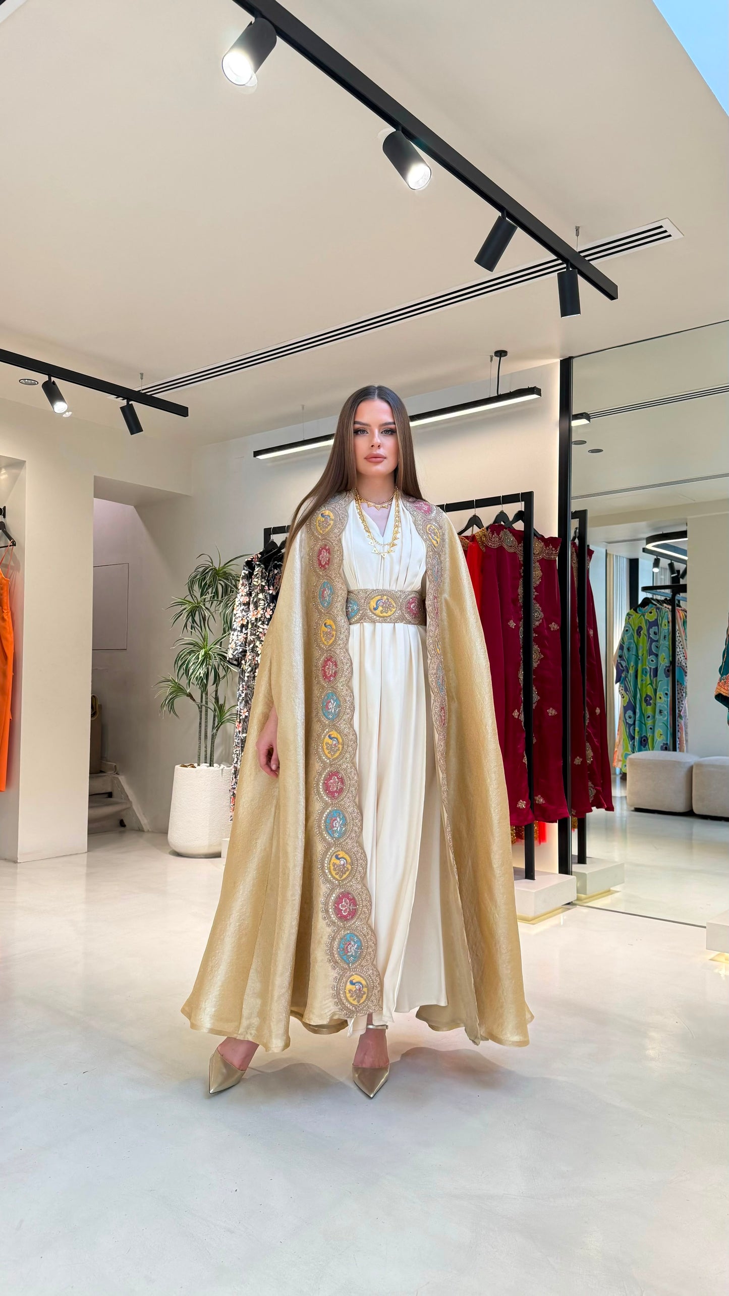 Cape Bisht Jelwa kaftan - Beige