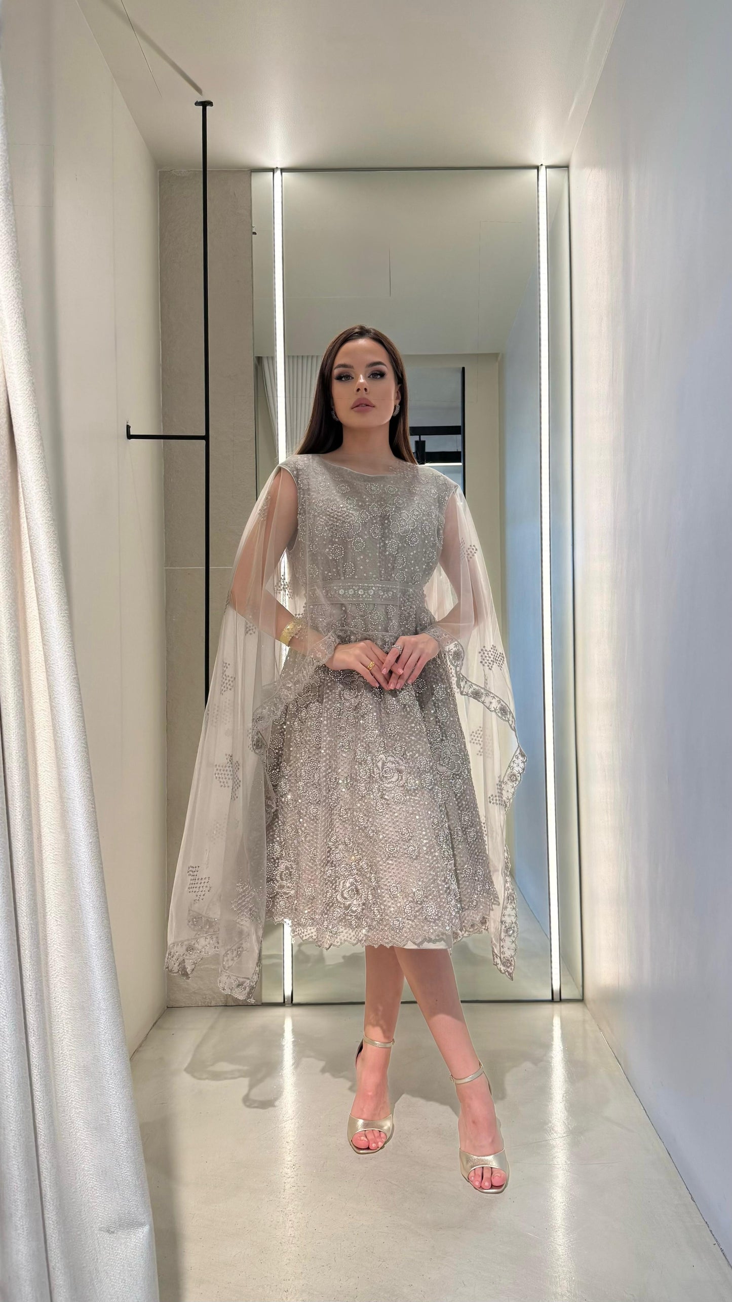 Midi fully embellished Jelwa Dress x tulle coverup- light greyish/ silver