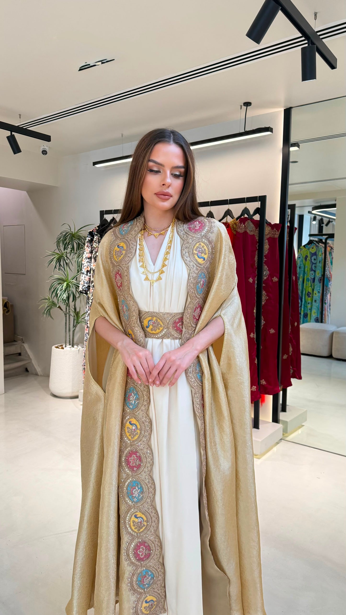 Cape Bisht Jelwa kaftan - Beige