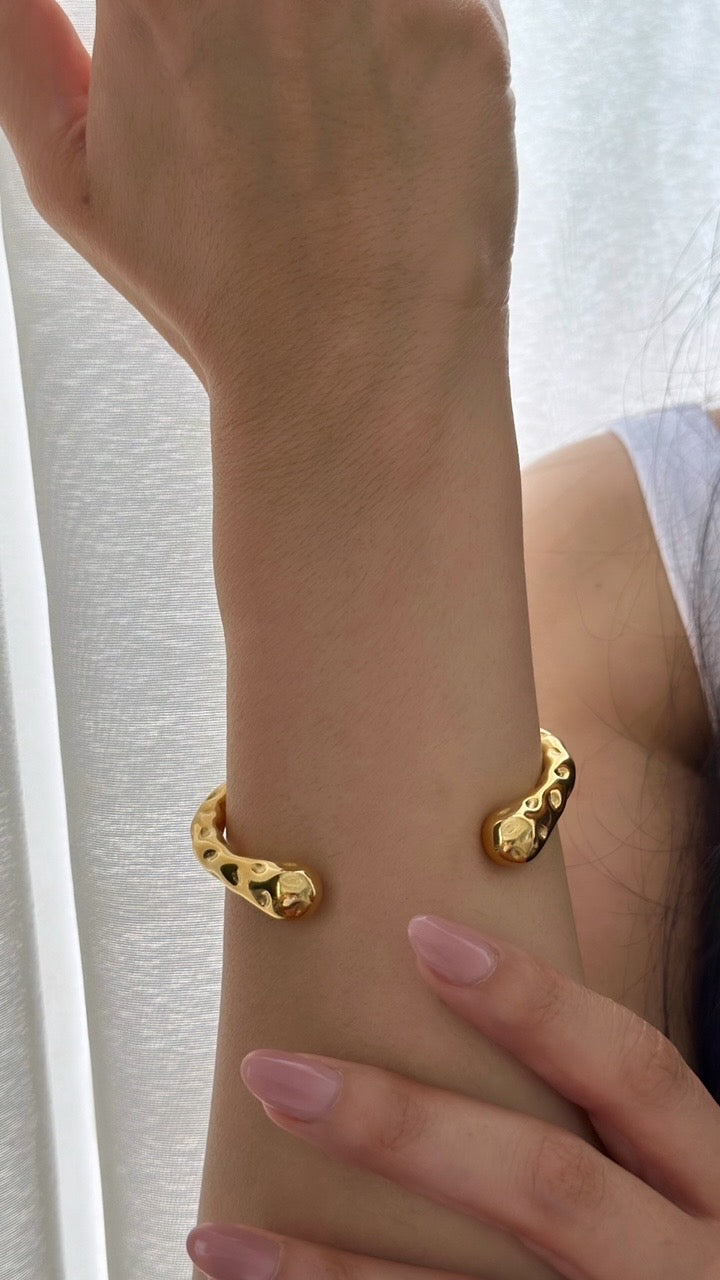 Solid Gold Bangle