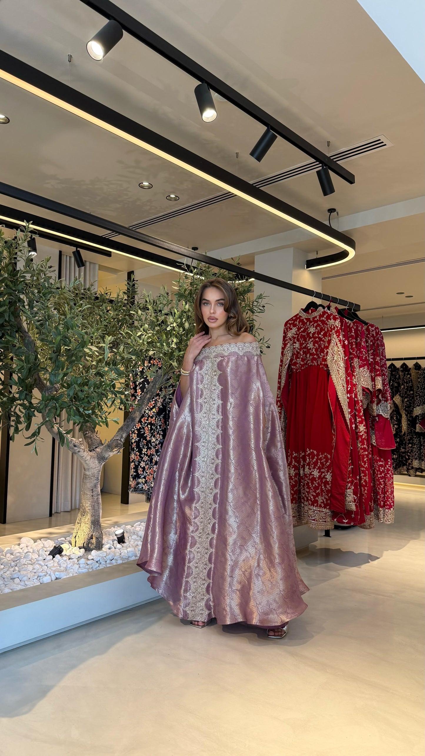 Offshoulders Cape Jelwa Kaftan - shimmery pink
