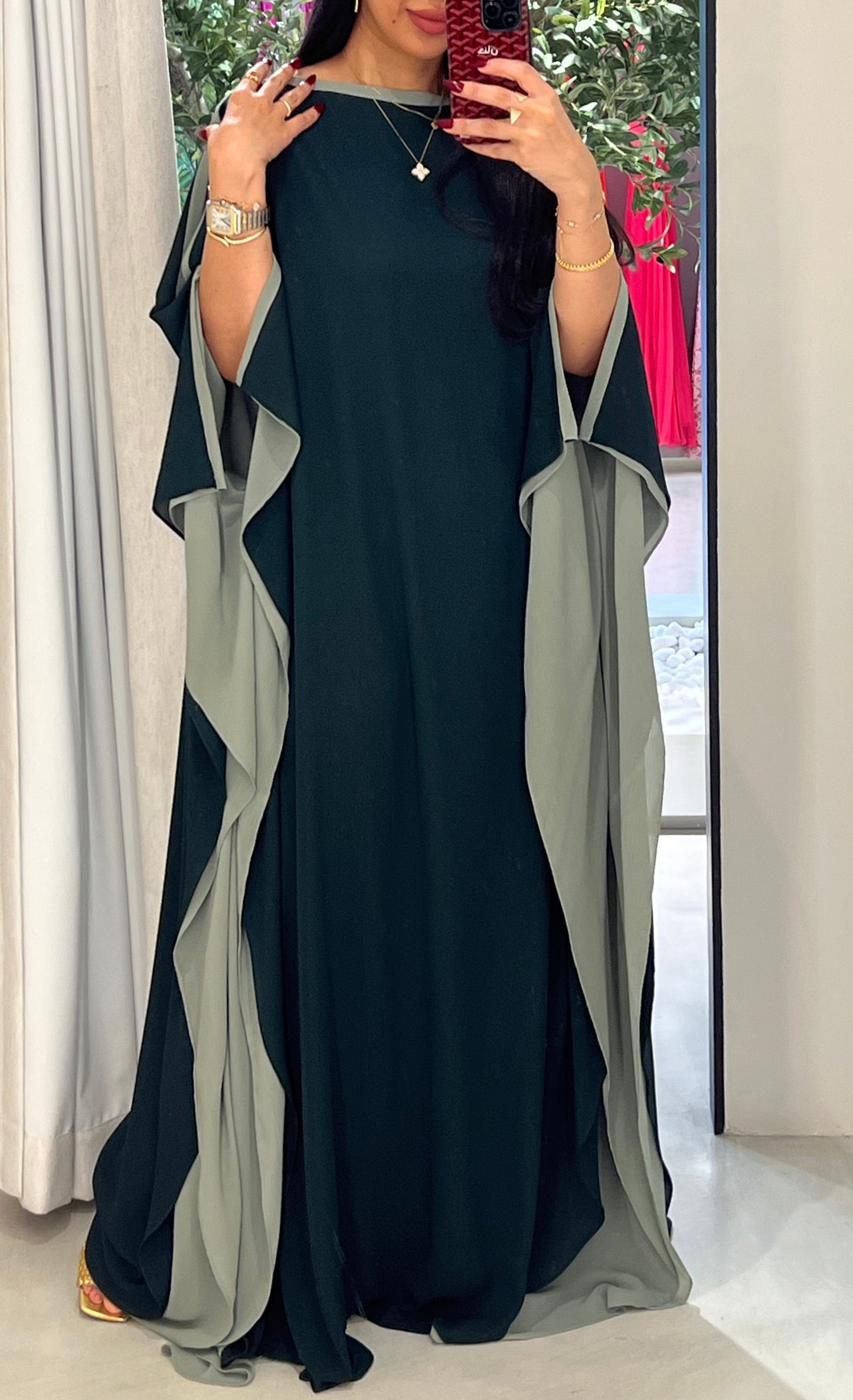 Forest green Flow• Closed shoulders•