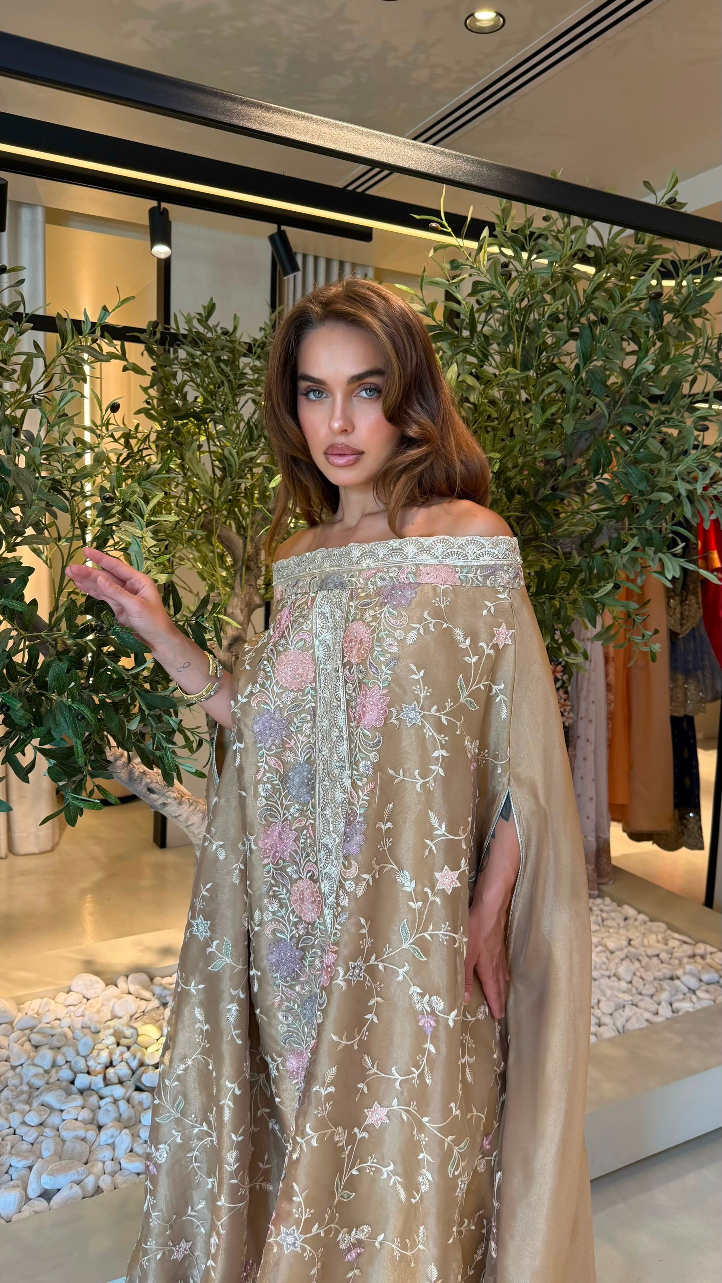 Offshoulders Cape Jelwa Kaftan - Beige