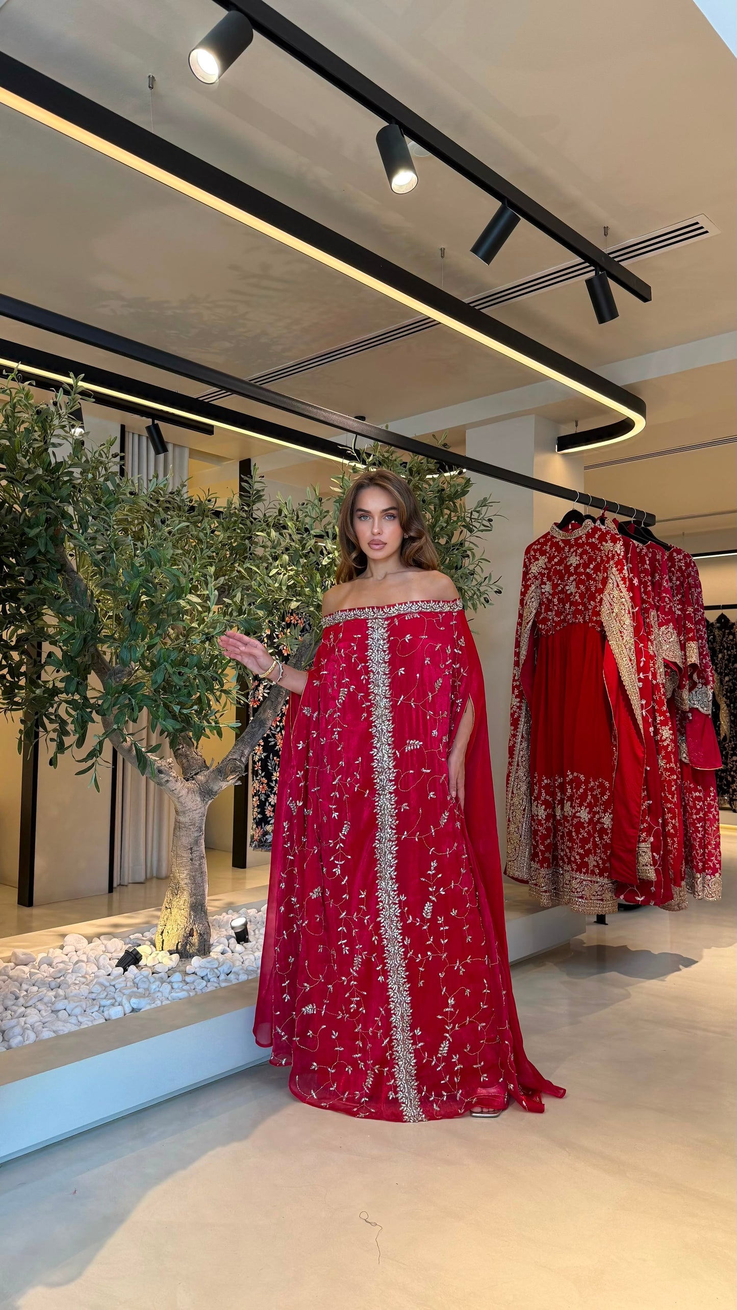 Offshoulders Cape Jelwa Kaftan - Scarlet